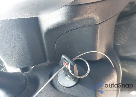 2015 Nissan Versa Note S/S Plus/Sv/Sl/Sr z USA, uszkodzony, nr VIN 3N1CE2CP1FL360752